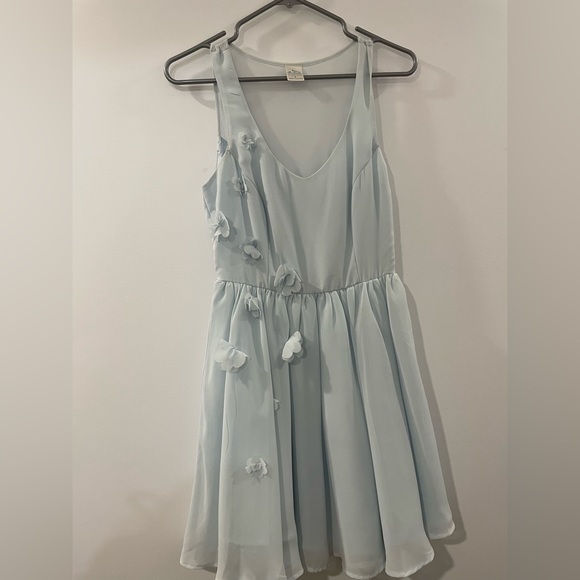 Cinderella Grad Dress - Picture 2 of 6